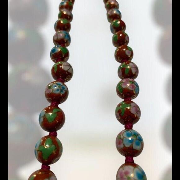 CHINESE EXPORT CLOISONNÉ ANTIQUE NECKLACE LARGE BEADS FLORAL DESIGN RED ENAMEL - Picture 4 of 12